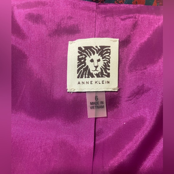 Anne Klein jacket, perfect jacquard silk, slender silhouetted, gift  no Tags !! - Picture 10 of 13